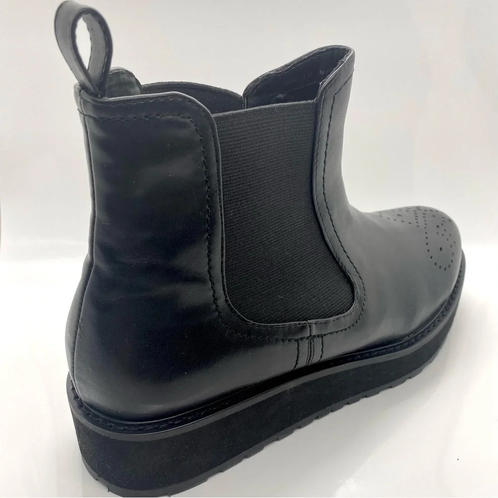 Zaria Black Platform Boot Size 10 Gothic DV by Dolce Vita